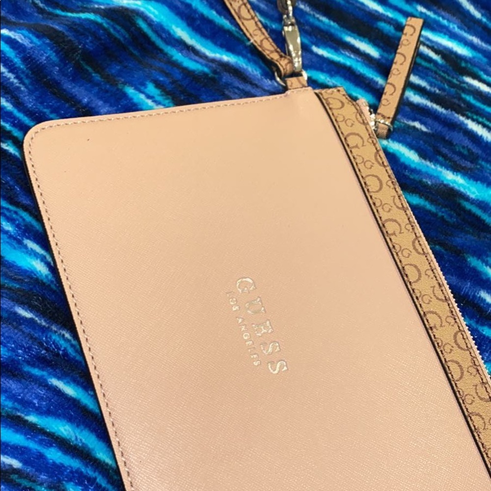 Guess wristlet